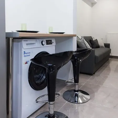 Apartment Stylish Brand New Near Megaro Mousikis