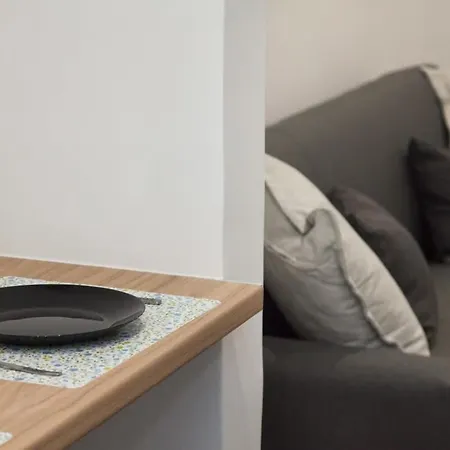 Stylish Brand New Near Megaro Mousikis Appartement